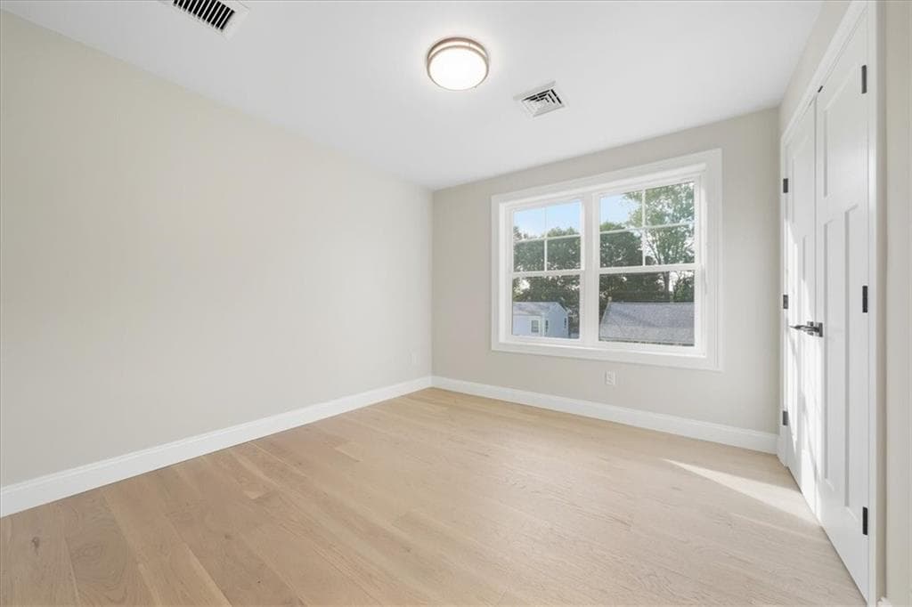 Single Family Residence at 67 Kenway Avenue, Warwick, photo 22 of 48
