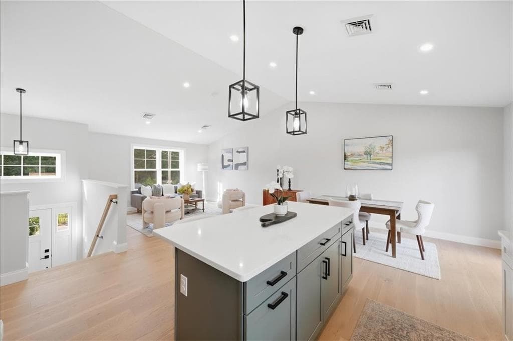 Single Family Residence at 67 Kenway Avenue, Warwick, photo 5 of 48