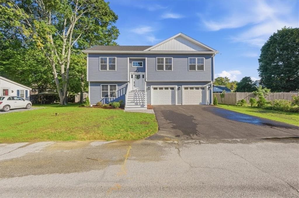 Single Family Residence at 67 Kenway Avenue, Warwick, photo 45 of 48