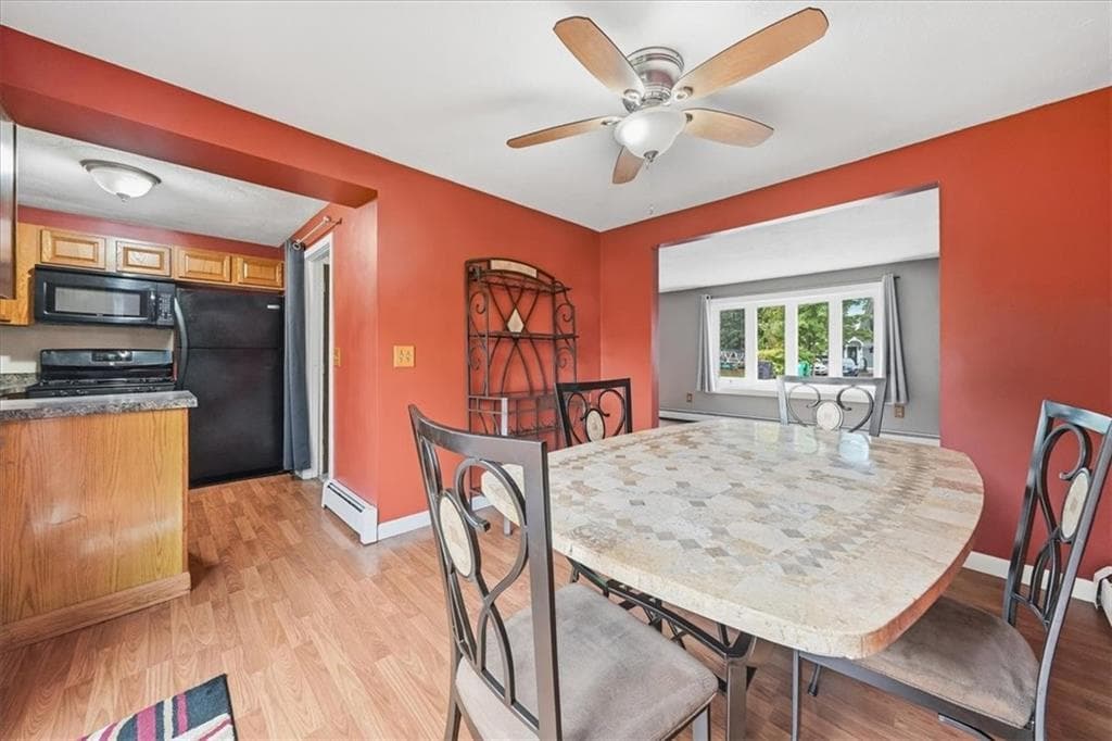 Condominium at 97 Reed Street, Warwick, photo 13 of 39