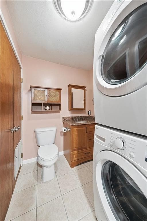 Condominium at 97 Reed Street, Warwick, photo 18 of 39