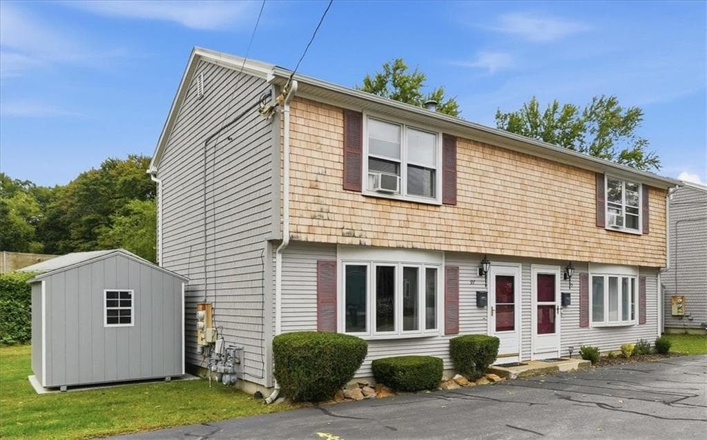 Condominium at 97 Reed Street, Warwick, photo 39 of 39