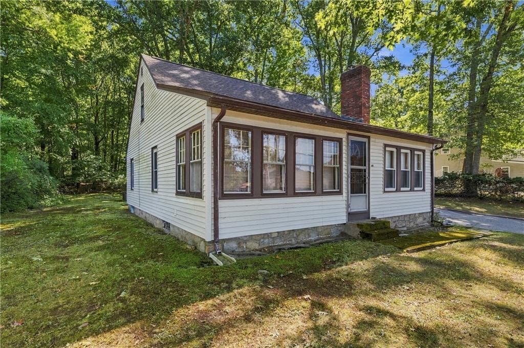 Single Family Residence at 374 Reservoir Road, Burrillville, photo 5 of 38