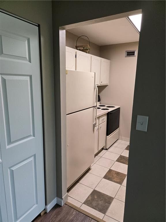 Condominium at 292 PEQUOT Avenue UNIT 4E, New London, photo 32 of 36
