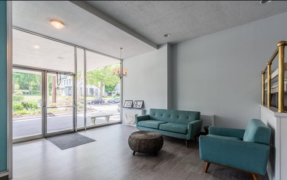 Condominium at 292 PEQUOT Avenue UNIT 4E, New London, photo 9 of 36