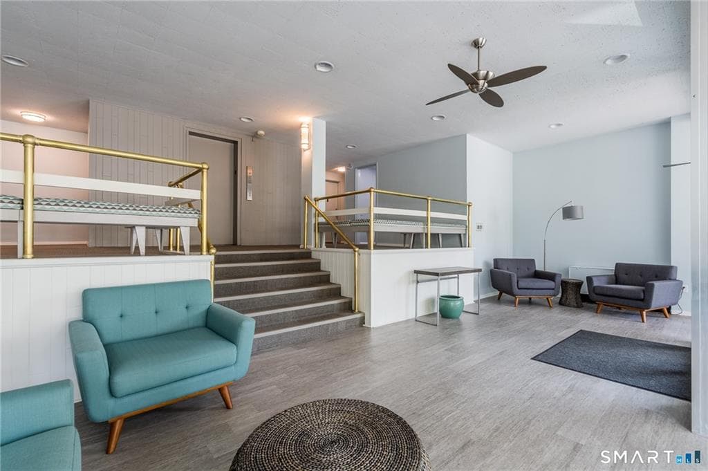 Condominium at 292 PEQUOT Avenue UNIT 4E, New London, photo 10 of 36