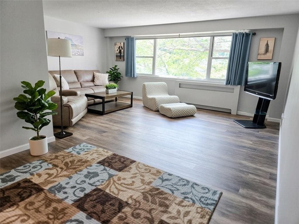 Condominium at 292 PEQUOT Avenue UNIT 4E, New London, photo 21 of 36