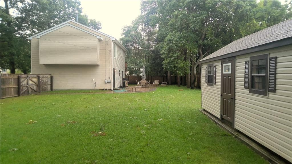 Single Family Residence at 200 Bend Street, Warwick, photo 19 of 24