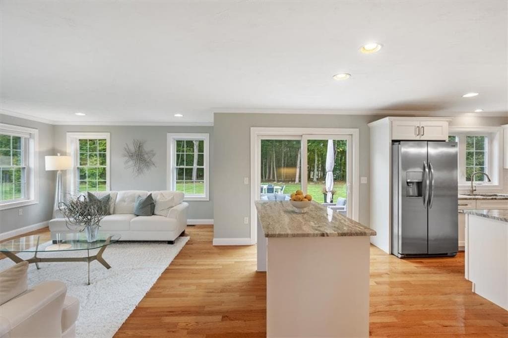 Single Family Residence at 42 E East Lantern Road, Lincoln, photo 7 of 50