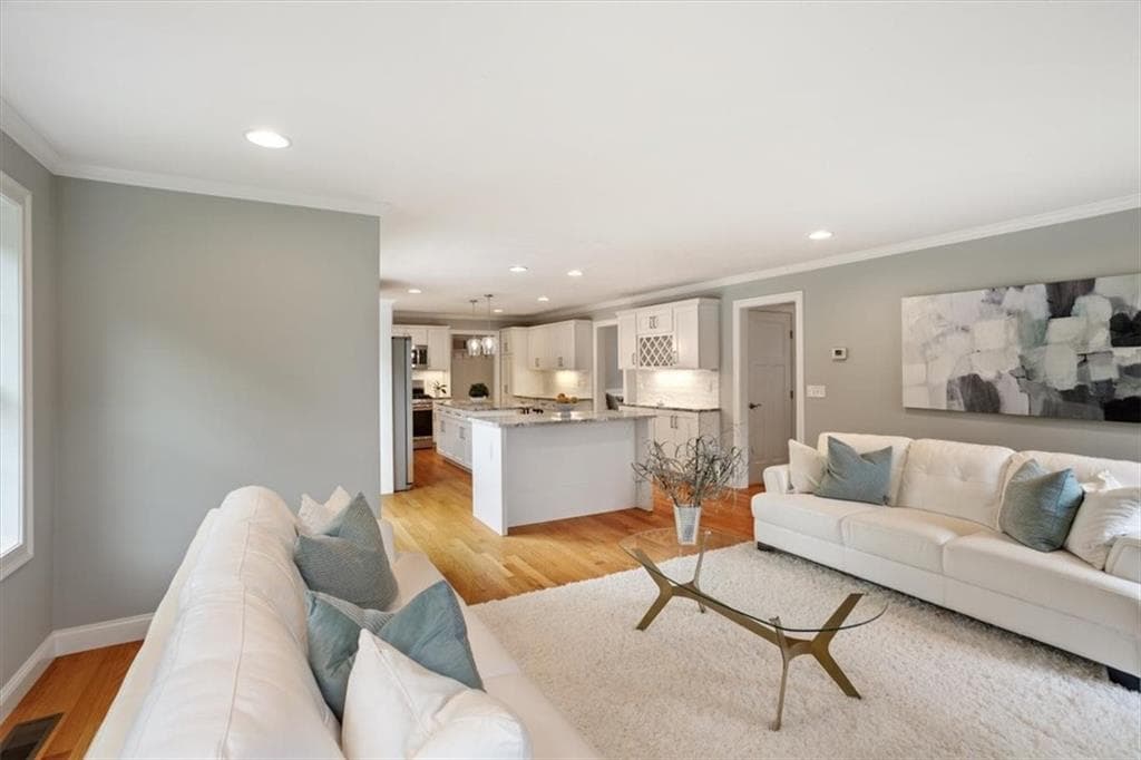 Single Family Residence at 42 E East Lantern Road, Lincoln, photo 9 of 50