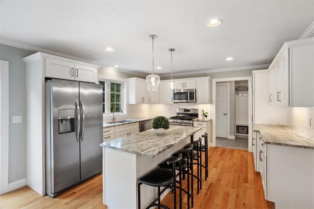 Single Family Residence at 42 E East Lantern Road, Lincoln, photo 11 of 50