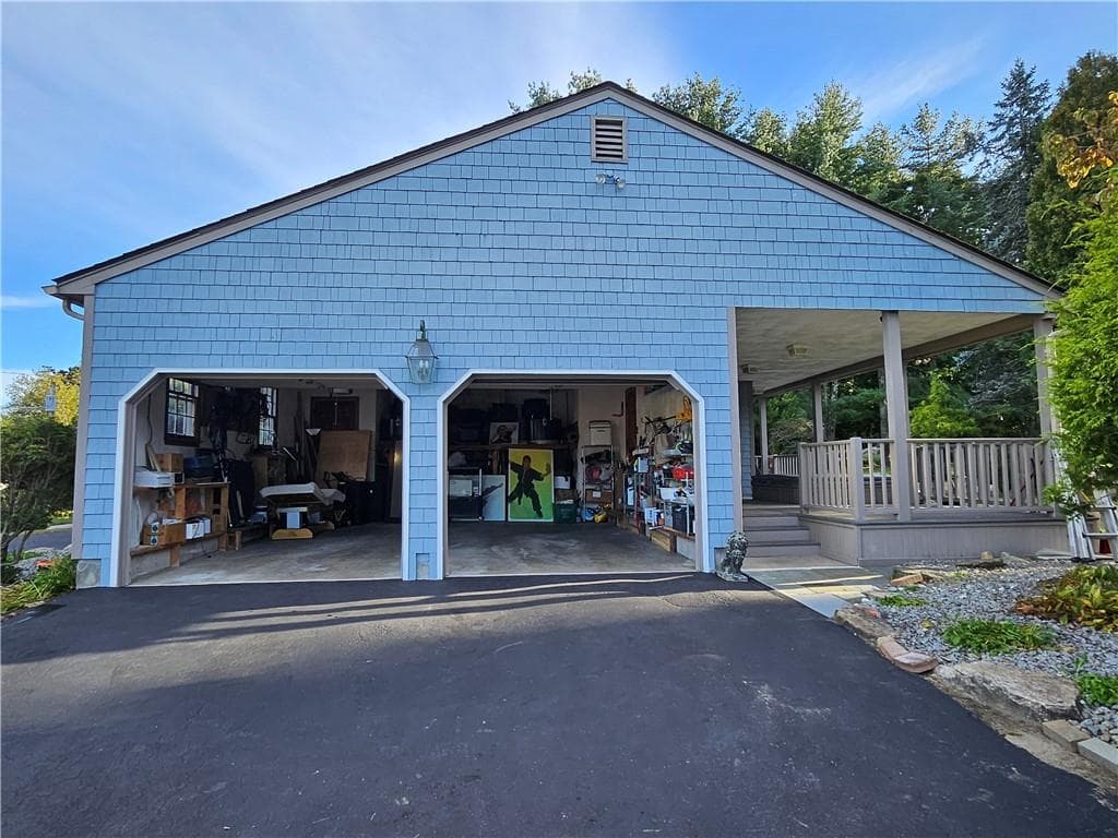 Single Family Residence at 3 Kirker Drive, East Greenwich, photo 42 of 42