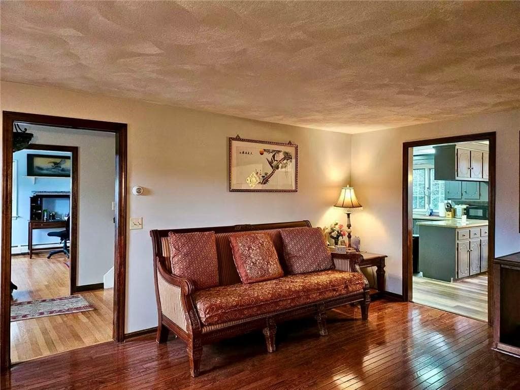 Single Family Residence at 3 Kirker Drive, East Greenwich, photo 8 of 42