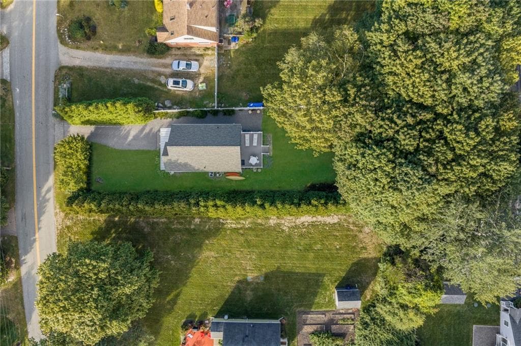 Single Family Residence at 388 Shore acres Avenue, North Kingstown, photo 6 of 31