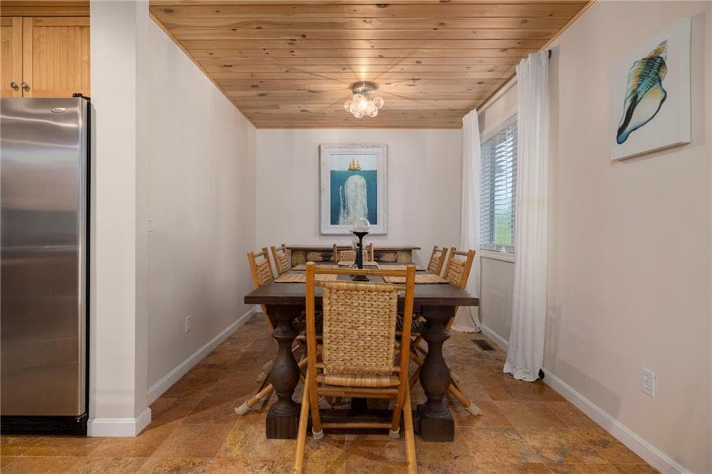 Single Family Residence at 388 Shore acres Avenue, North Kingstown, photo 13 of 31