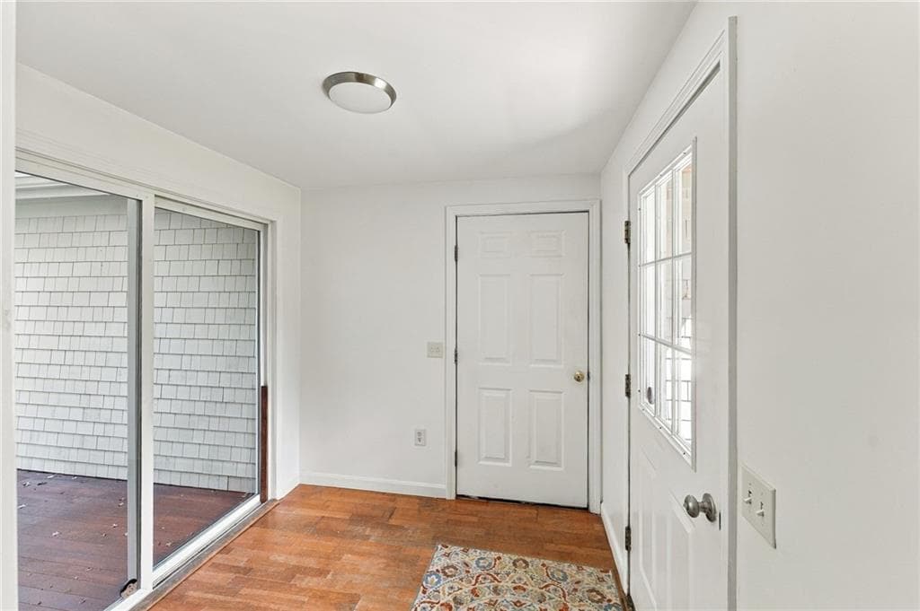 Single Family Residence at 10 Erin Drive, South Kingstown, photo 36 of 43