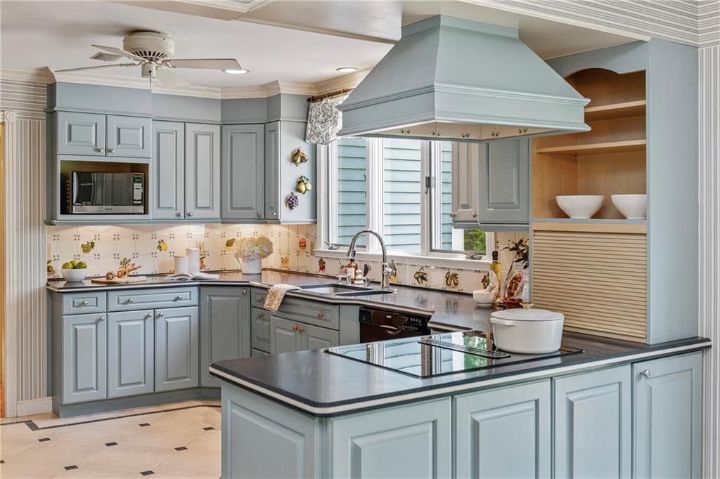 Single Family Residence at 3 Lighthouse Lane, Barrington, photo 15 of 39