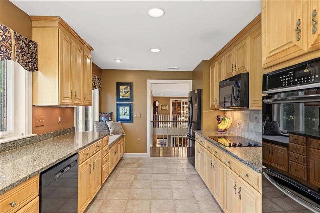 Single Family Residence at 65 Viva Way, Woonsocket, photo 16 of 47