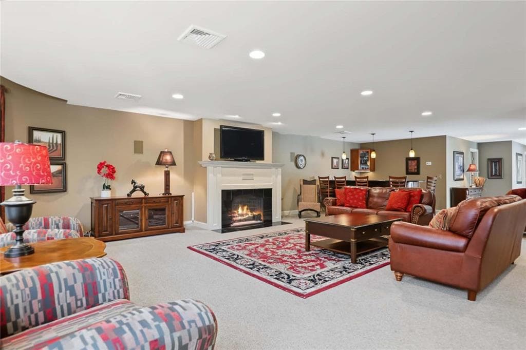 Single Family Residence at 65 Viva Way, Woonsocket, photo 32 of 47