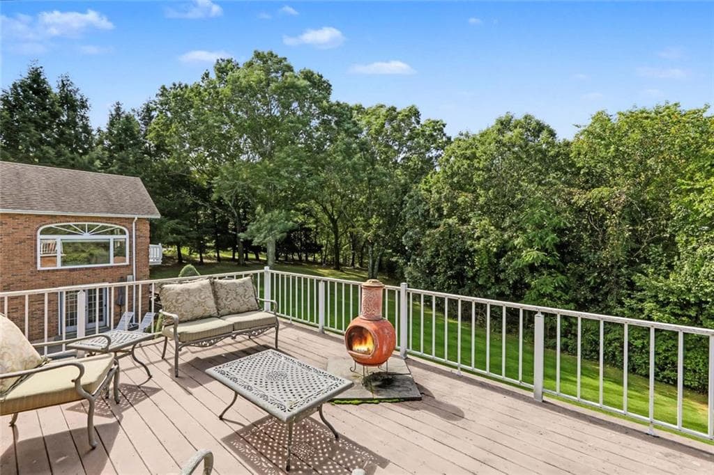 Single Family Residence at 65 Viva Way, Woonsocket, photo 11 of 47