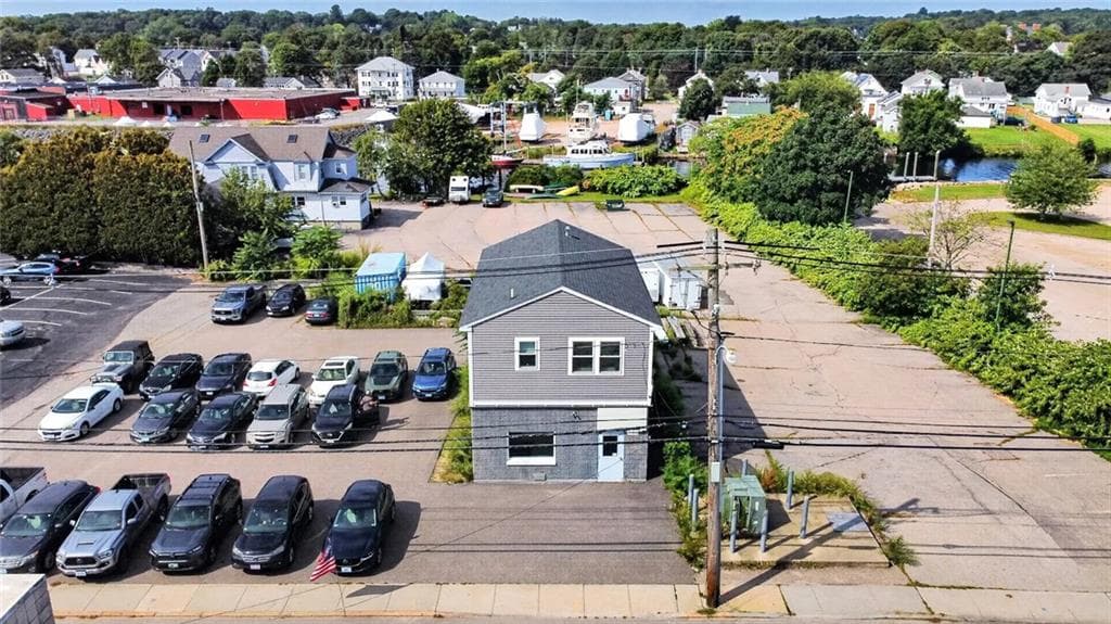 Single Family Residence at 115 Main Street, Westerly, photo 19 of 28