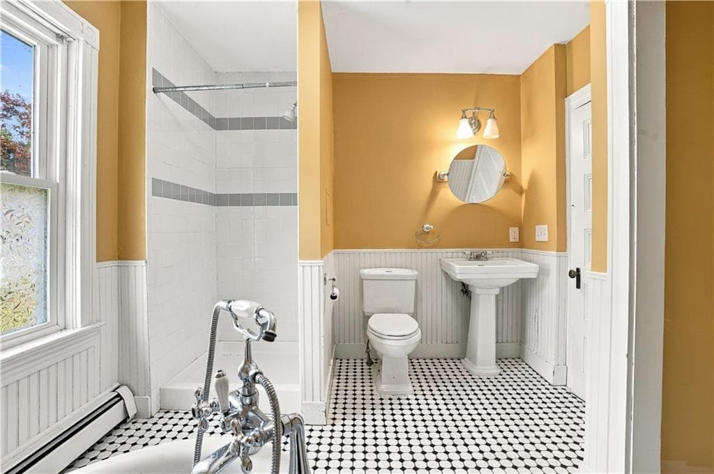 Single Family Residence at 186 Danielson Pike, Scituate, photo 13 of 22