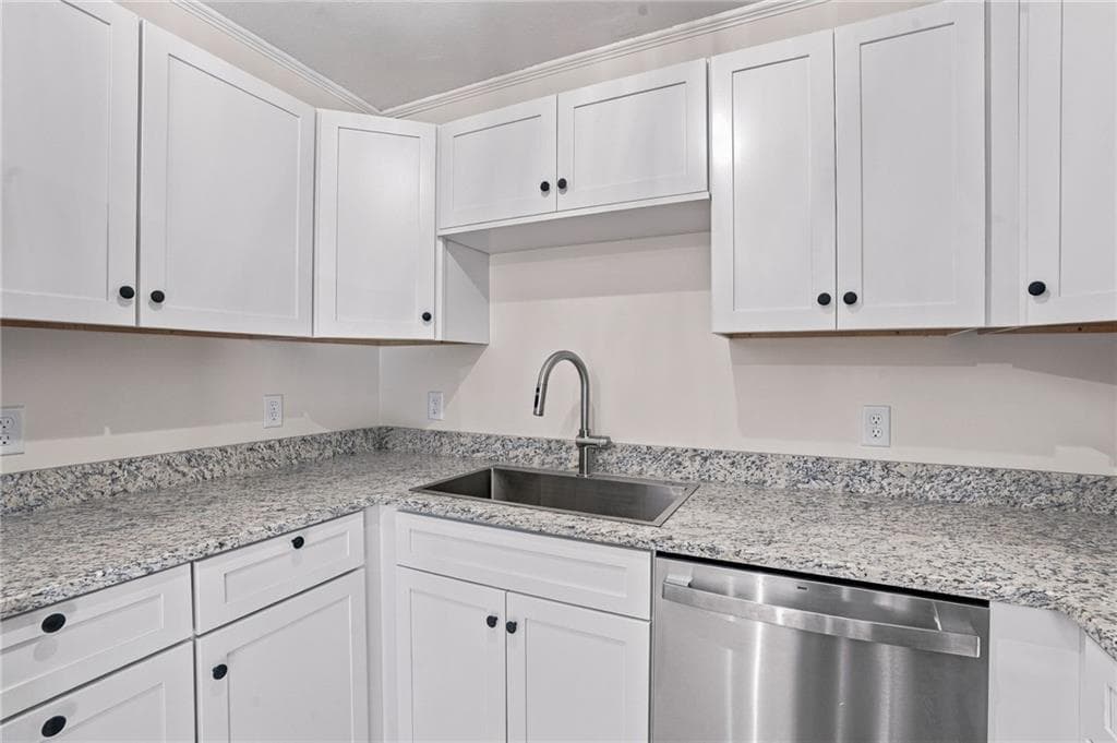 Single Family Residence at 7 Cedar Knoll Drive, Hopkinton, photo 12 of 46