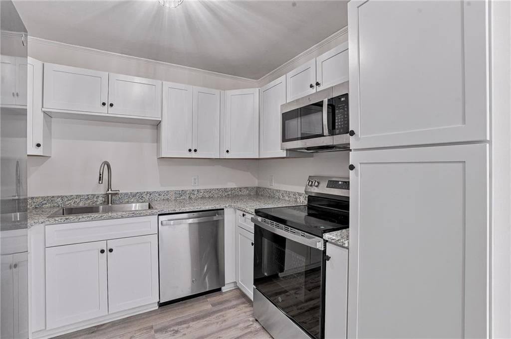 Single Family Residence at 7 Cedar Knoll Drive, Hopkinton, photo 11 of 46