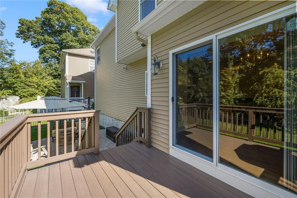 Single Family Residence at 84 Morningside Drive, North Kingstown, photo 33 of 40