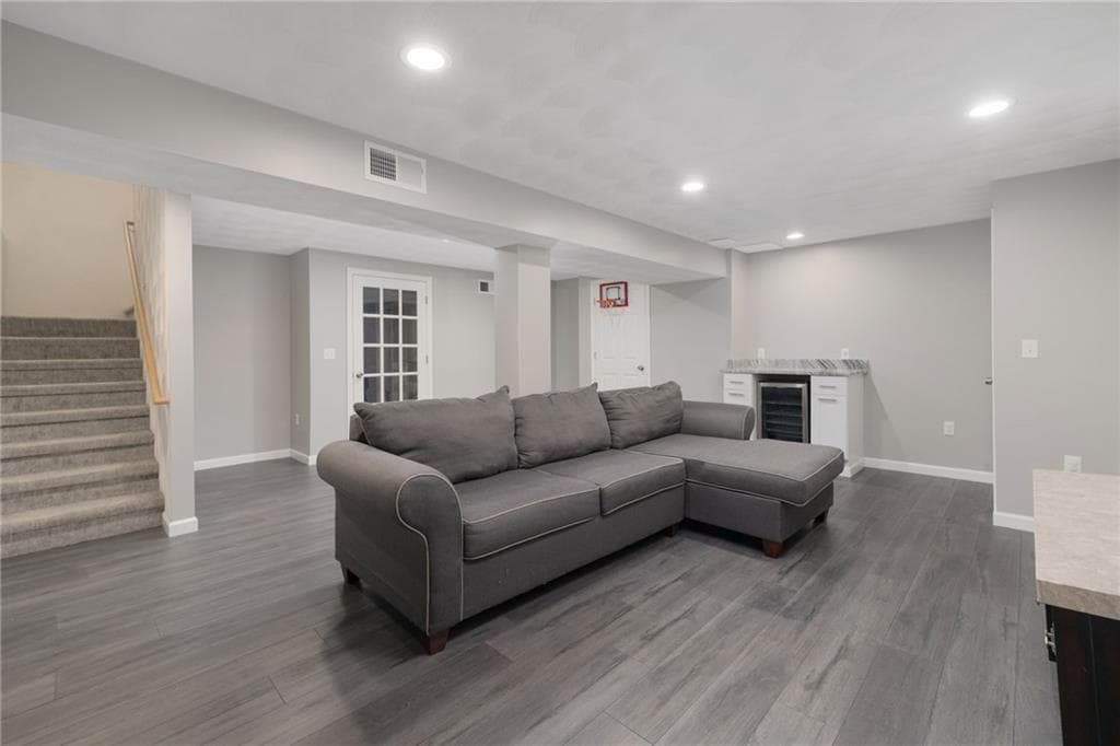 Single Family Residence at 84 Morningside Drive, North Kingstown, photo 31 of 40