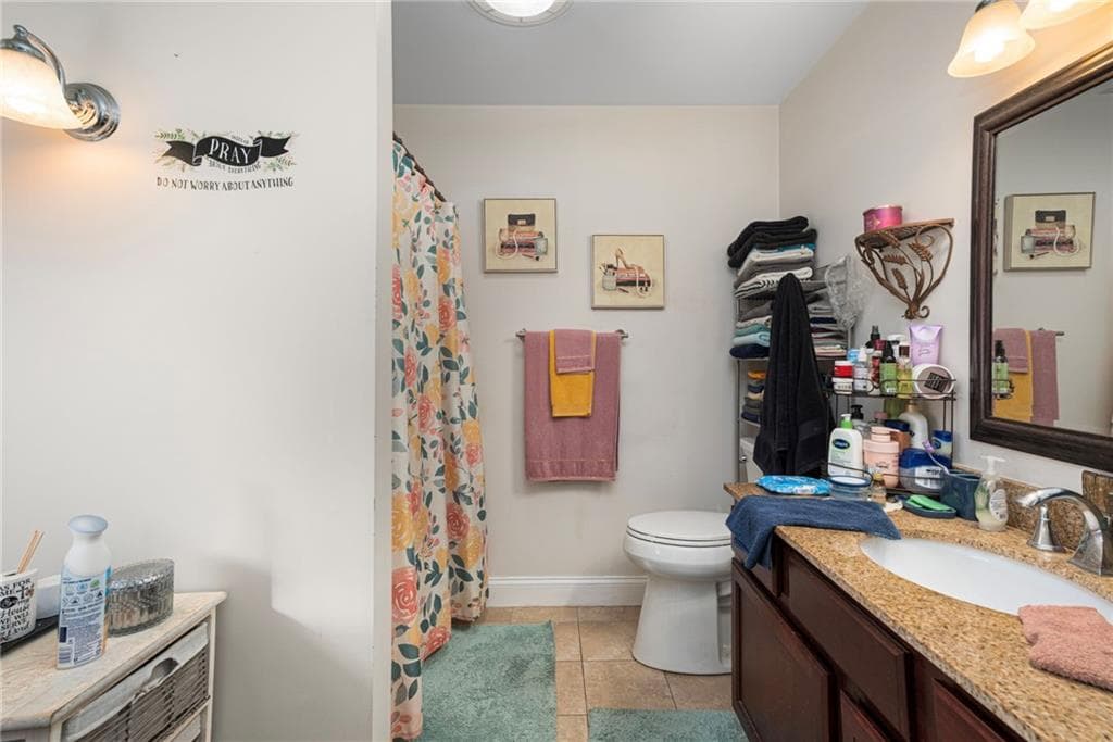 Condominium at 1 Gray Coach Lane UNIT 101, Cranston, photo 12 of 20