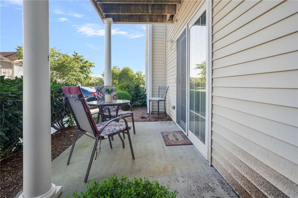 Condominium at 1 Gray Coach Lane UNIT 101, Cranston, photo 10 of 20