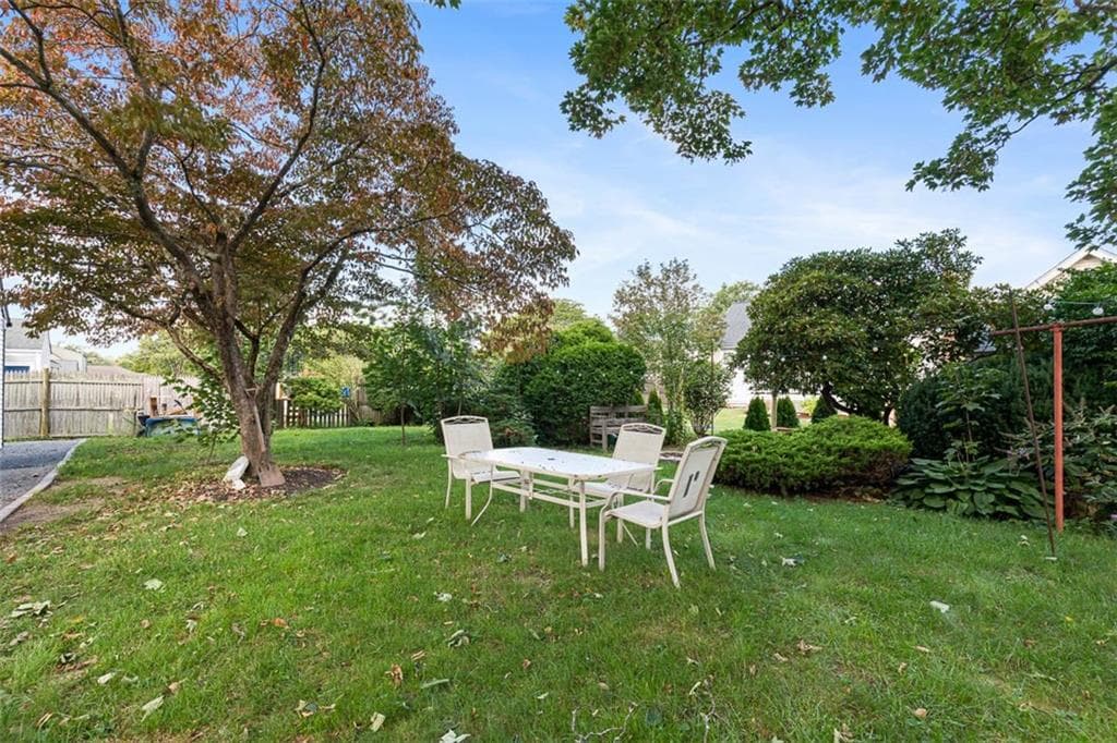 Single Family Residence at 26 Canario Drive, Warren, photo 45 of 50