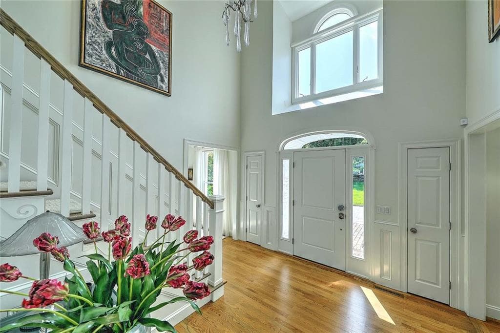 Single Family Residence at 105 Heidi Drive, Portsmouth, photo 18 of 50