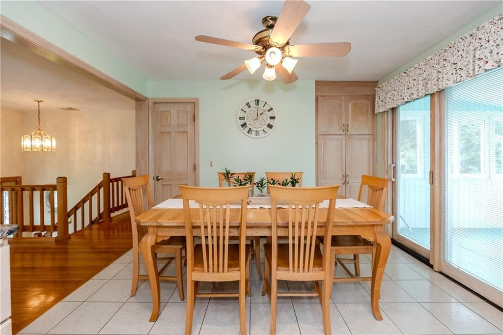 Single Family Residence at 159 Hanover Street, Warwick, photo 6 of 34