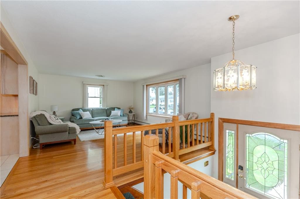 Single Family Residence at 159 Hanover Street, Warwick, photo 12 of 34