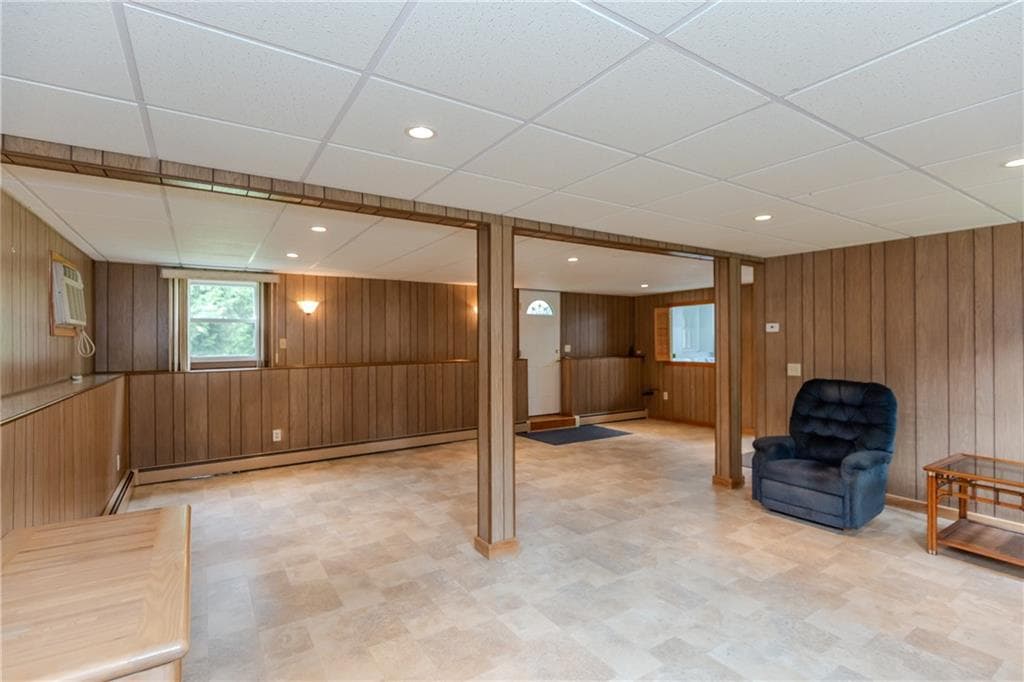 Single Family Residence at 159 Hanover Street, Warwick, photo 22 of 34