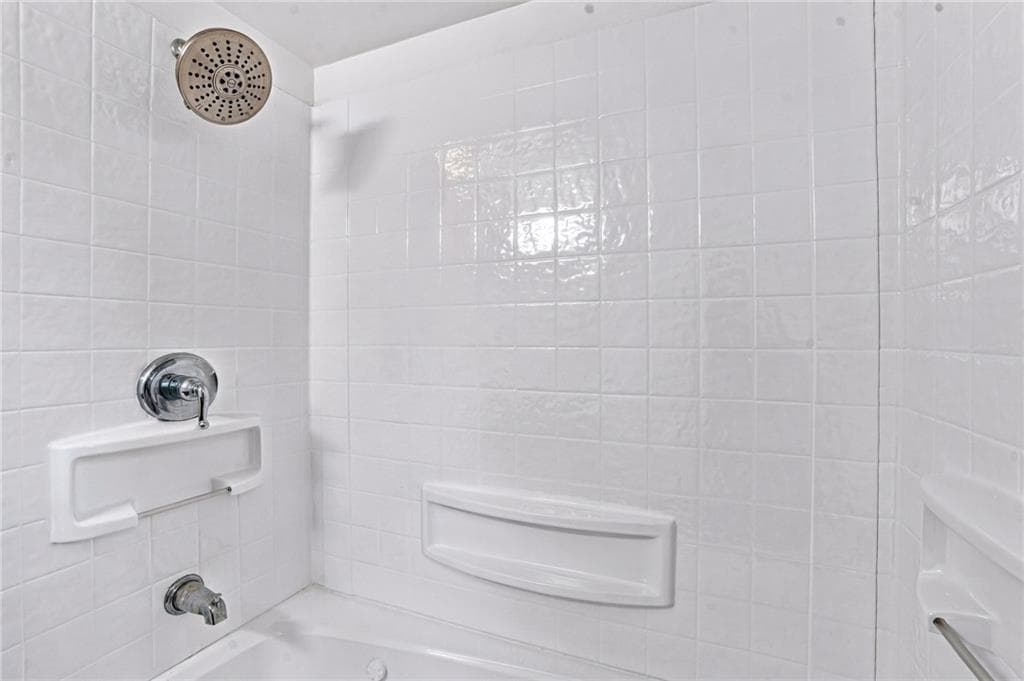 Single Family Residence at 15 Atlantic Avenue, North Providence, photo 10 of 32