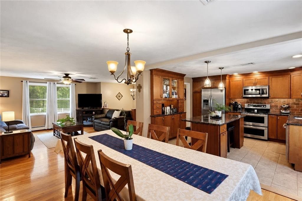 Single Family Residence at 21 Wysteria Lane, Cumberland, photo 7 of 24