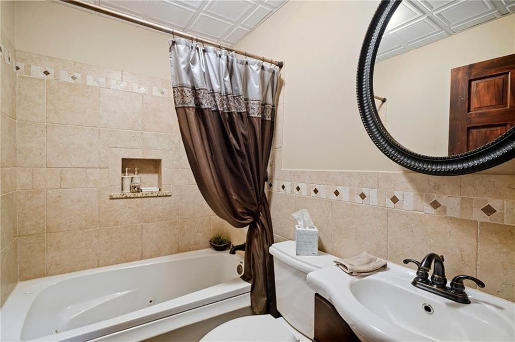 Single Family Residence at 21 Wysteria Lane, Cumberland, photo 15 of 24
