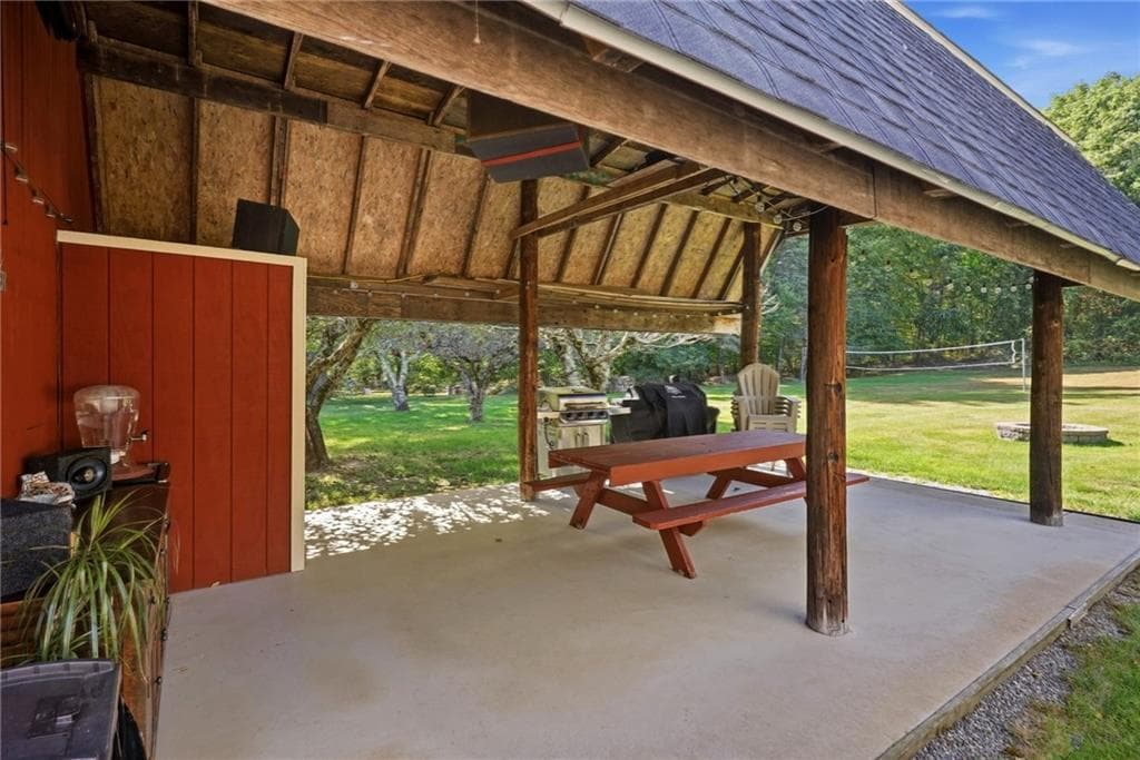 Single Family Residence at 21 Wysteria Lane, Cumberland, photo 19 of 24