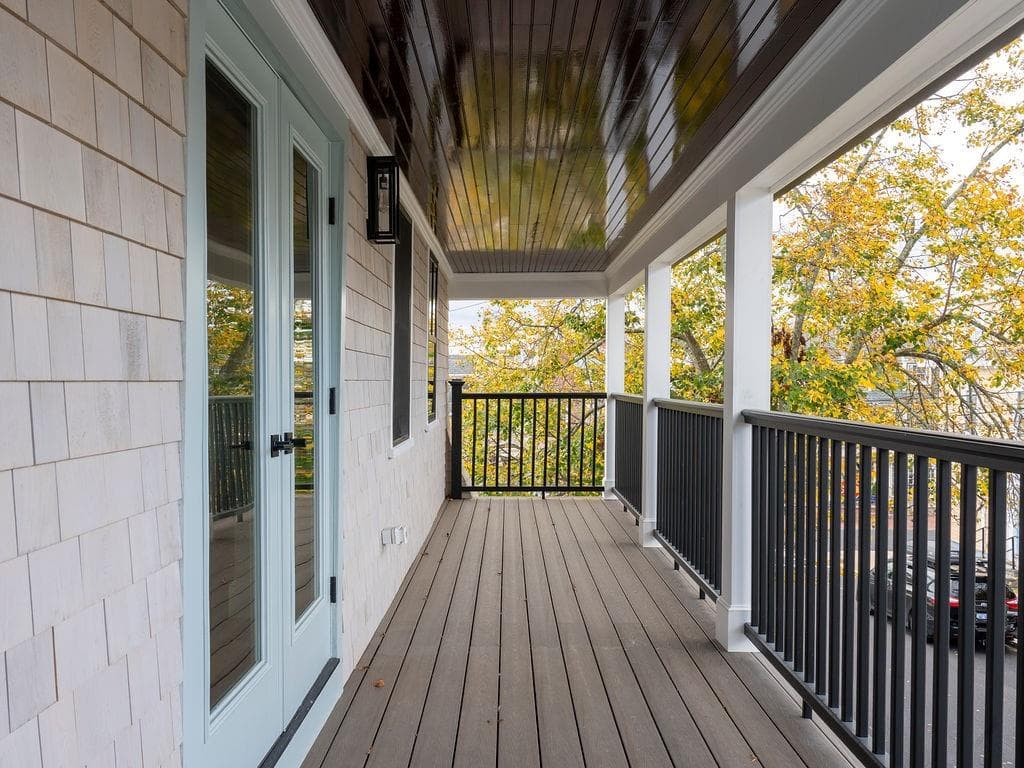 Condominium at 7 Dearborn Street UNIT 2, Newport, photo 7 of 29
