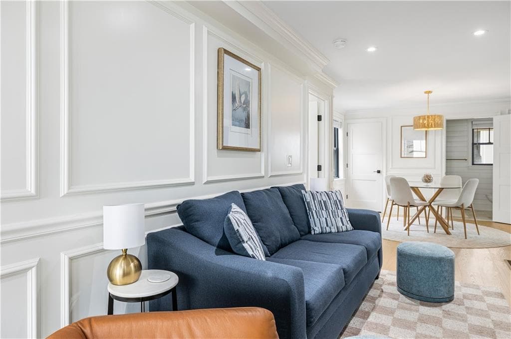 Condominium at 7 Dearborn Street UNIT 2, Newport, photo 9 of 29