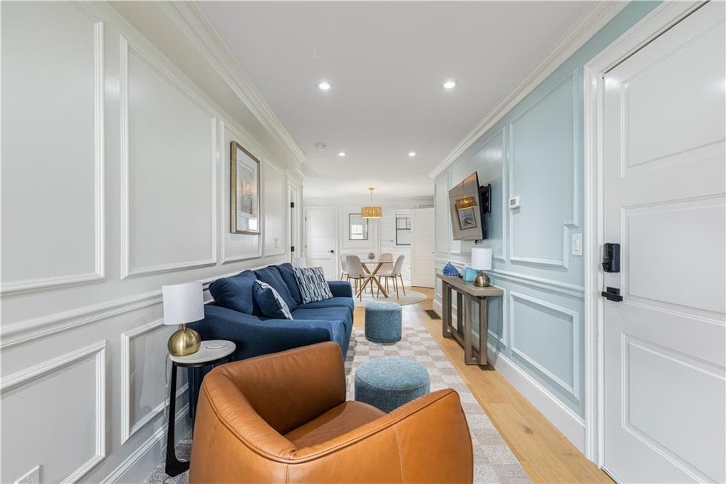 Condominium at 7 Dearborn Street UNIT 2, Newport, photo 10 of 29
