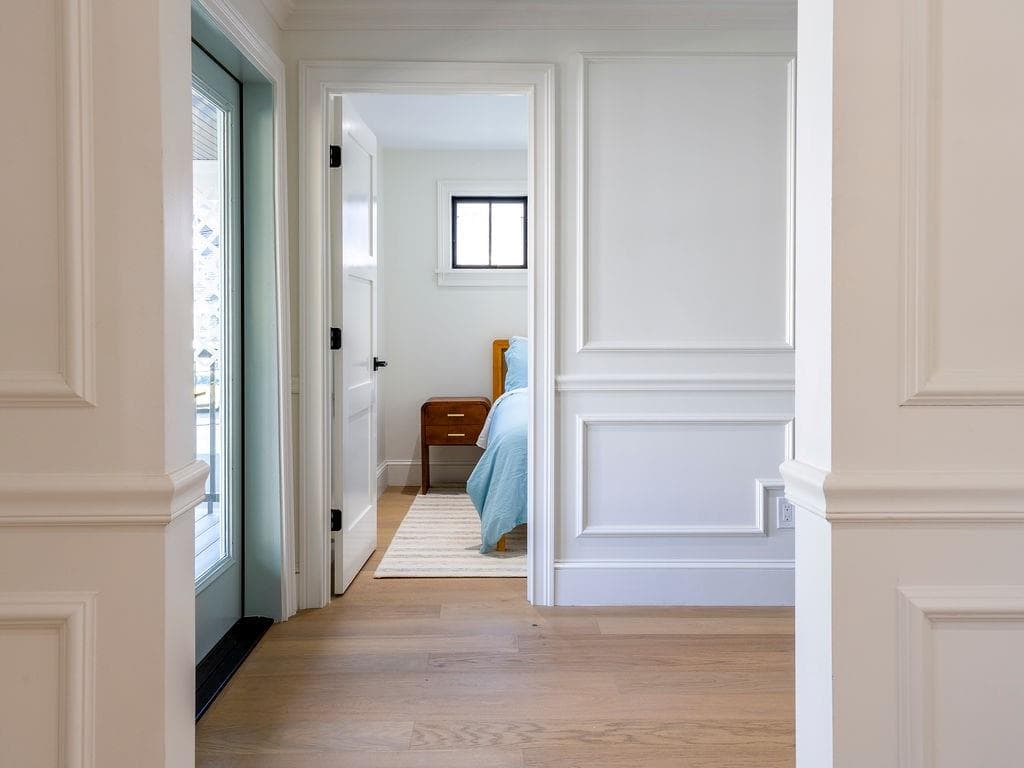 Condominium at 7 Dearborn Street UNIT 2, Newport, photo 8 of 29