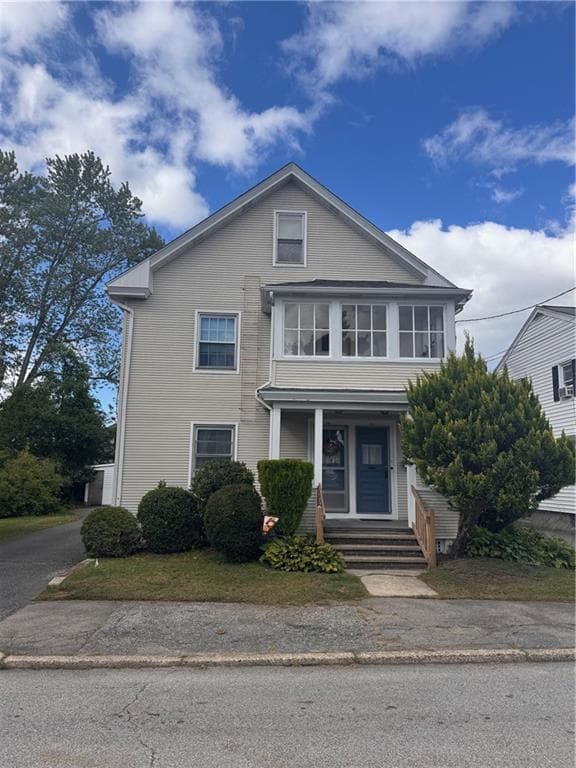 71 Rowe Avenue