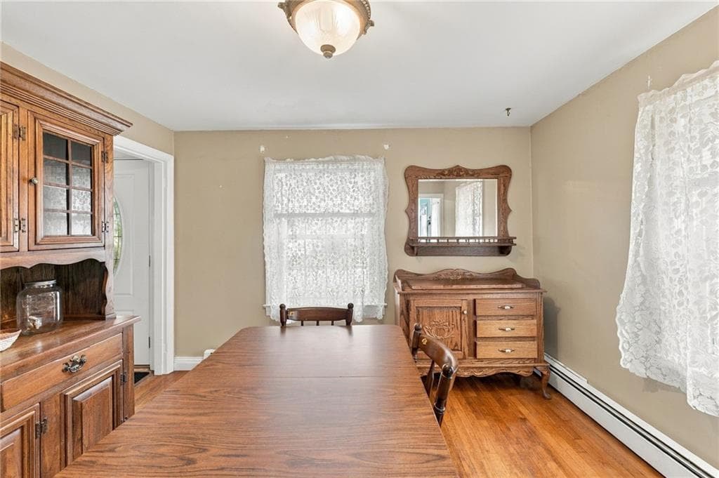 Single Family Residence at 12 Deacon Avenue, Warwick, photo 17 of 41