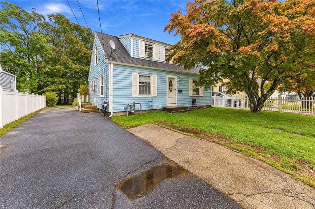 12 Deacon Avenue