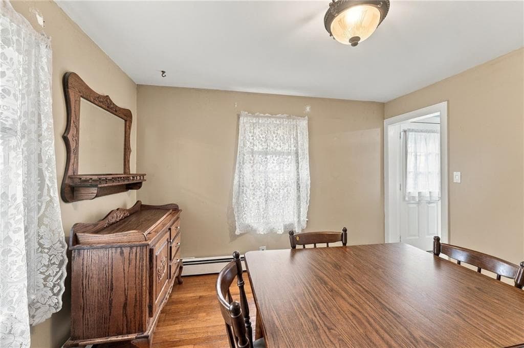Single Family Residence at 12 Deacon Avenue, Warwick, photo 18 of 41