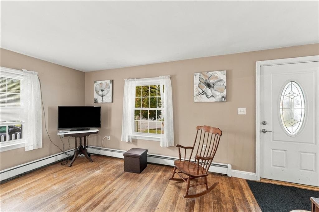 Single Family Residence at 12 Deacon Avenue, Warwick, photo 11 of 41